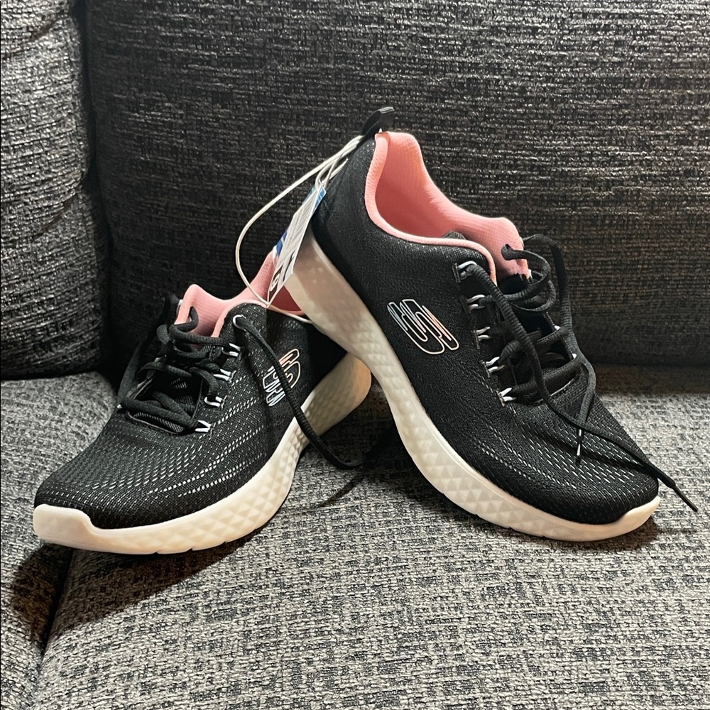 Skechers Women's Black and Pink Athletic Sneakers